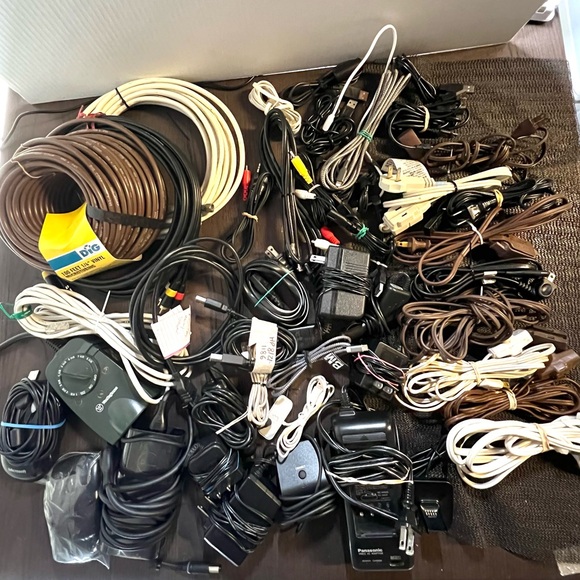 Huge Bulk Lot Mix: Laptop/Reg Chargers Adapters Ext Cords HDMI USB Mouses & More - Picture 1 of 12